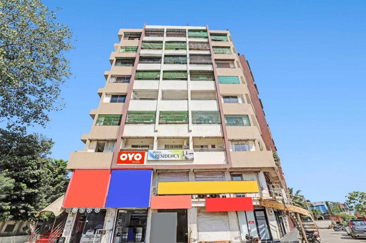 Oyo Flagship Hotel Residency Szilvassza Kültér fotó