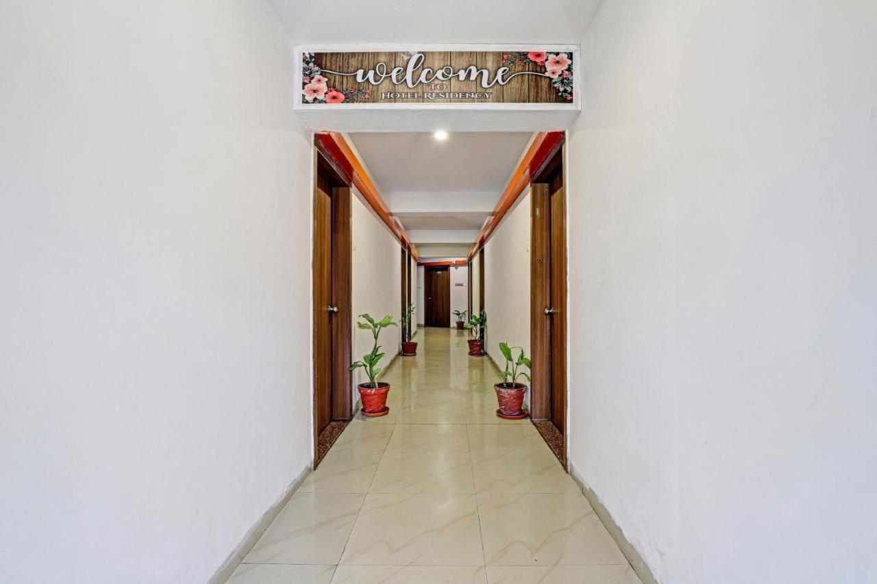 Oyo Flagship Hotel Residency Szilvassza Kültér fotó